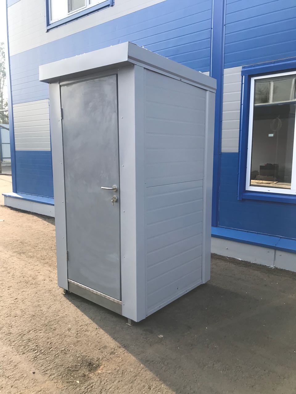 Теплая туалетная кабина ЭКОС-1 с баком на 250 л. в Химках